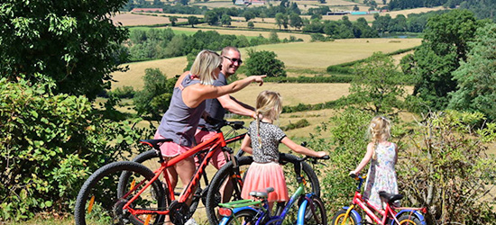 CAMPING 4 ETOILES AU CŒUR DE LA BOURGOGNE